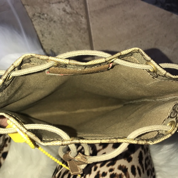 AUTHENTIC VINTAGE COATED CANVAS GUCCI DRAWSTRING BAG - Picture 11 of 17